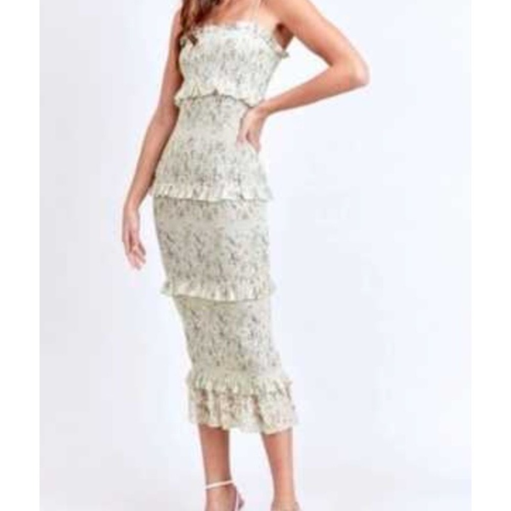 MABLE Smocked Tiered Ruffle Bodycon Midi Dress Floral Cream Black Womens S